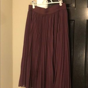 Plum pleated skirt